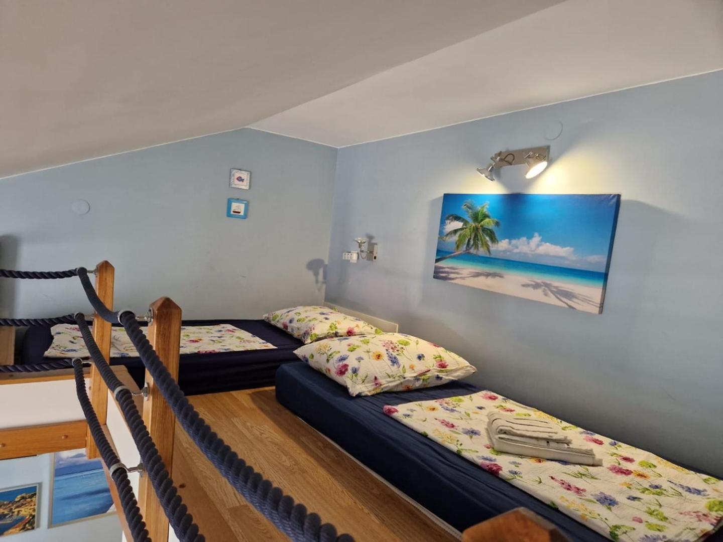 Seaside Apartments Turanj Ngoại thất bức ảnh